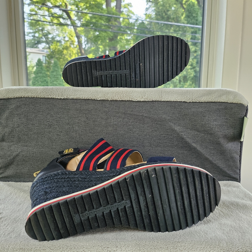 Tommy Hilfiger Blue and Red Wedge Sandals Sporty Design - Picture 5 of 7